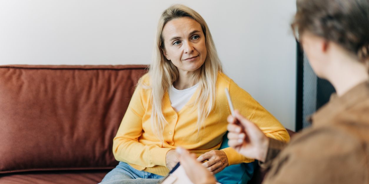 woman getting therapy for harm reduction