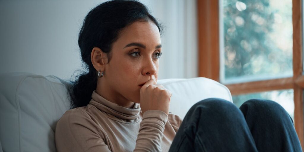 What’s the Relationship Between Bipolar Disorder and Alcohol Use Disorder (AUD)?